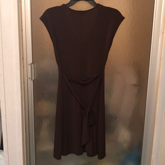 🌞EUC🌞 Lightweight Brown Dress - Picture 5 of 7